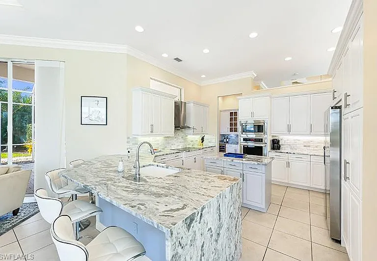 11234 Five Oaks Ln — Photo 10