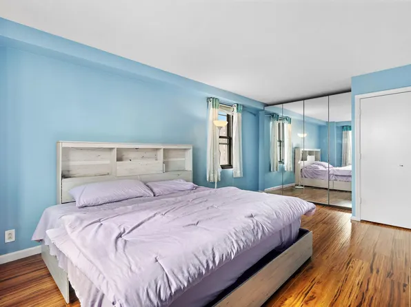 201 Saint Pauls Avenue image 10 of 22