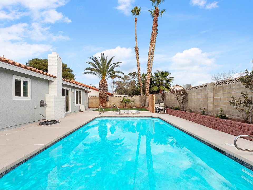 Gorgeous backyard with pool and spa