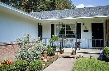 1st image of 526 Westwood Dr