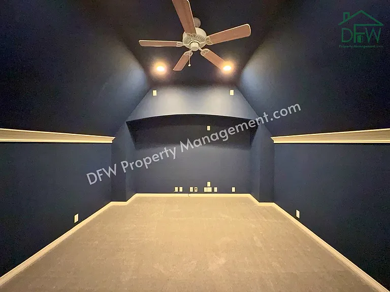 1205 Golden Gate Dr — Photo 25