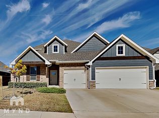 9205 NW 89th St, Yukon, OK 73099