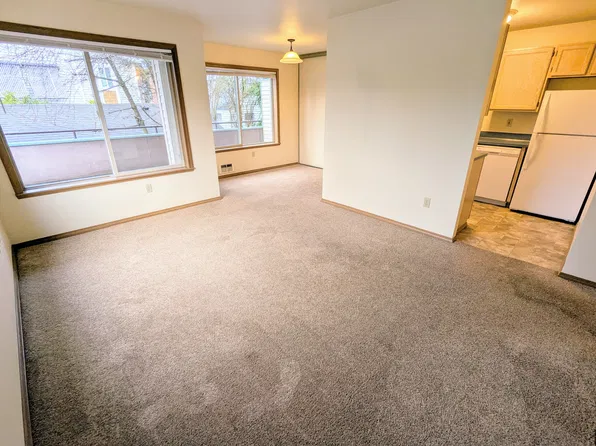 Crown Ridge Apartments, 2760 NW 85th St APT 109, Seattle, WA 98117