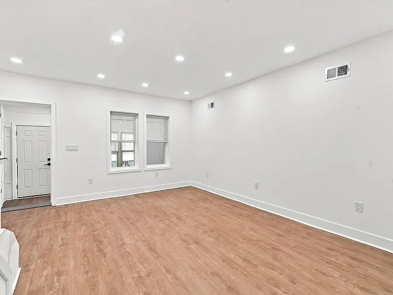269 S Hirst St — Photo 8
