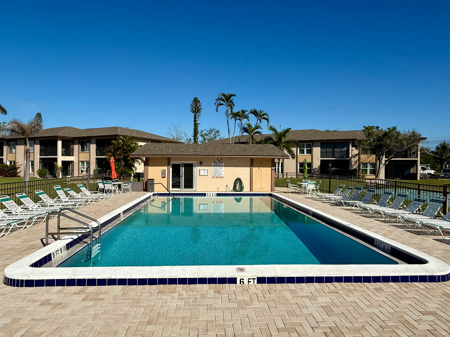 2 bed, 735 sqft, $1,350 — Photo 3