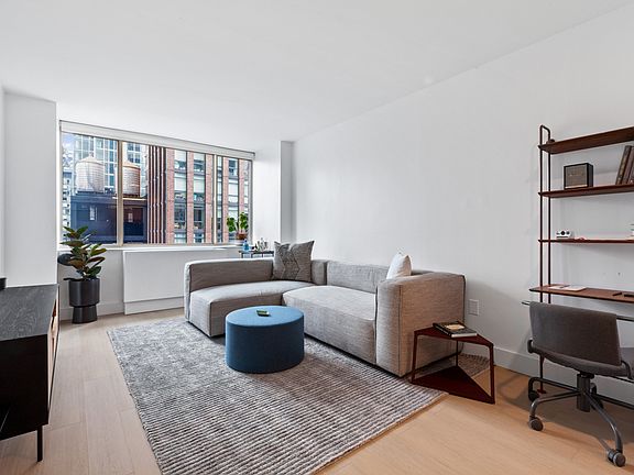 5th image of 10 E 29th St APT 20B