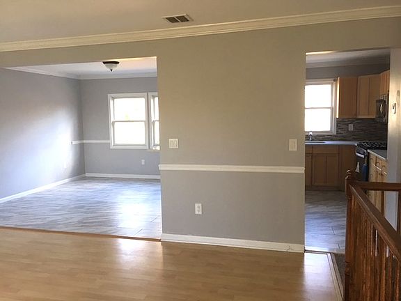3rd image of 264 S Lake Dr