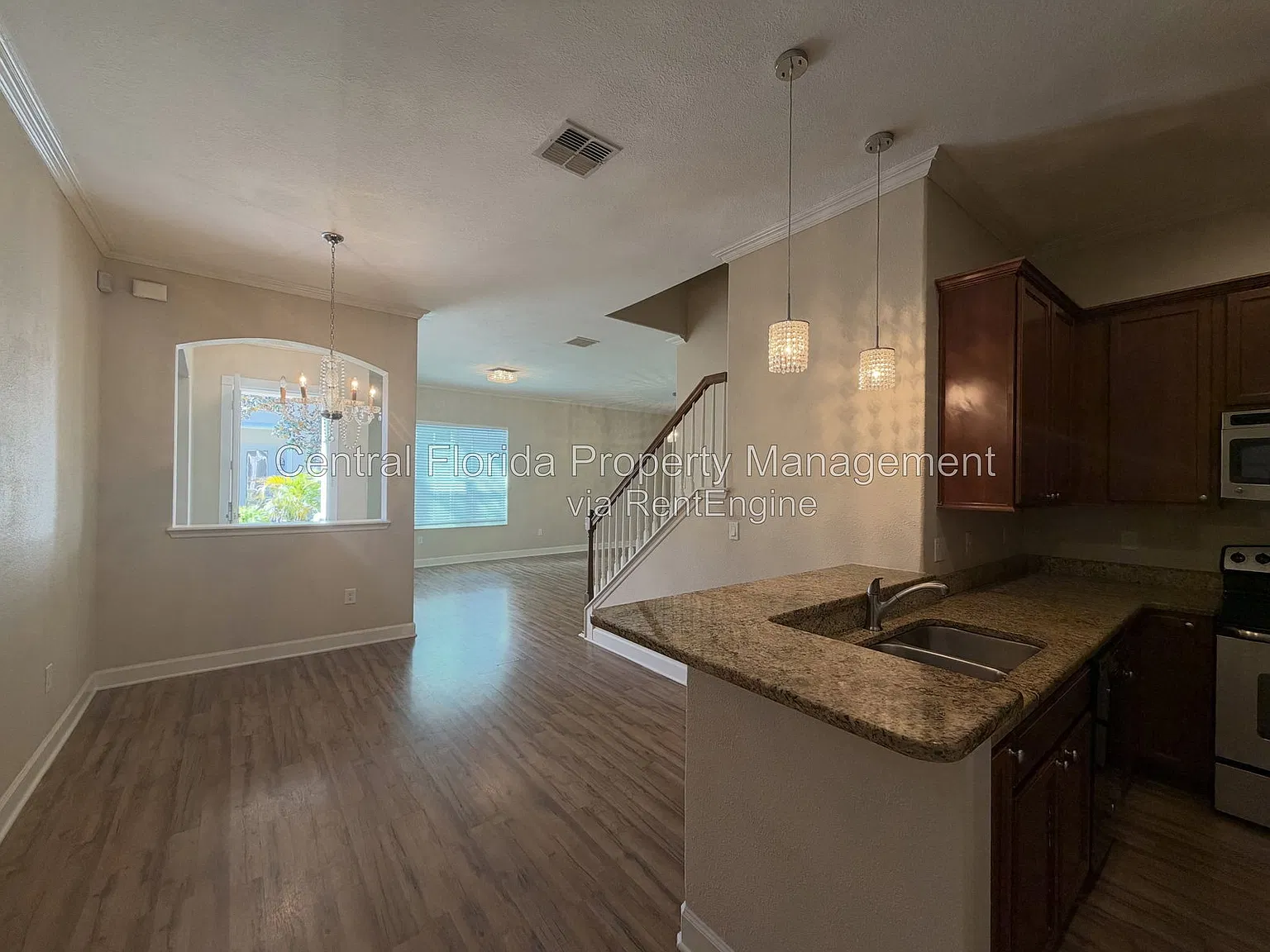 3 bed, 2.5 bath, 1776 sqft, $2,349 — Photo 3