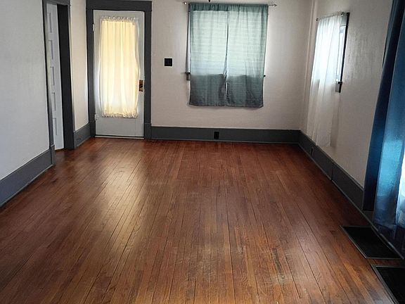 5th image of 203 E Washington St