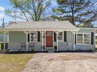 403 W Noble St, Selma, NC 27576