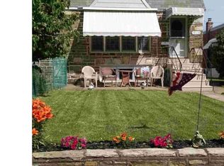 15118 Carter Rd, Philadelphia, PA 19116