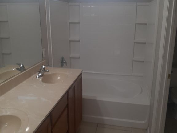 4th image of 3112 S 72nd Ln