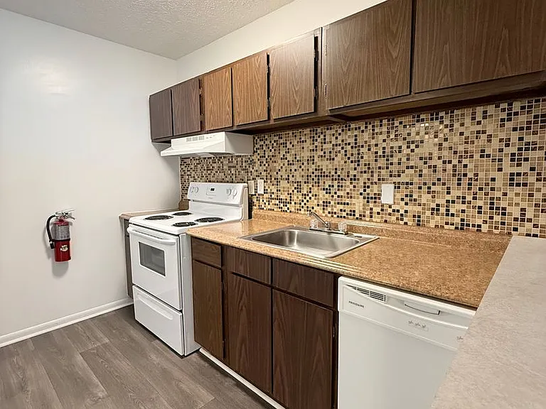 Kingstown Apartments — Photo 4