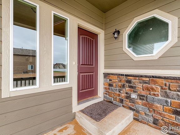 2nd image of 1863 Castle Hill Dr