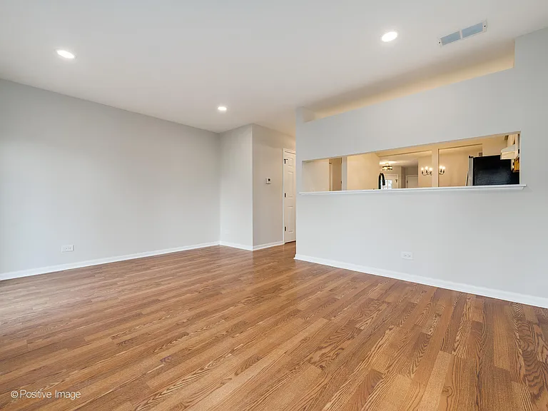 1056 Woodhill Ct — Photo 9