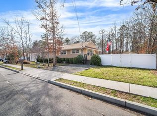 203 Carver Ave, Egg Harbor Township, NJ 08234