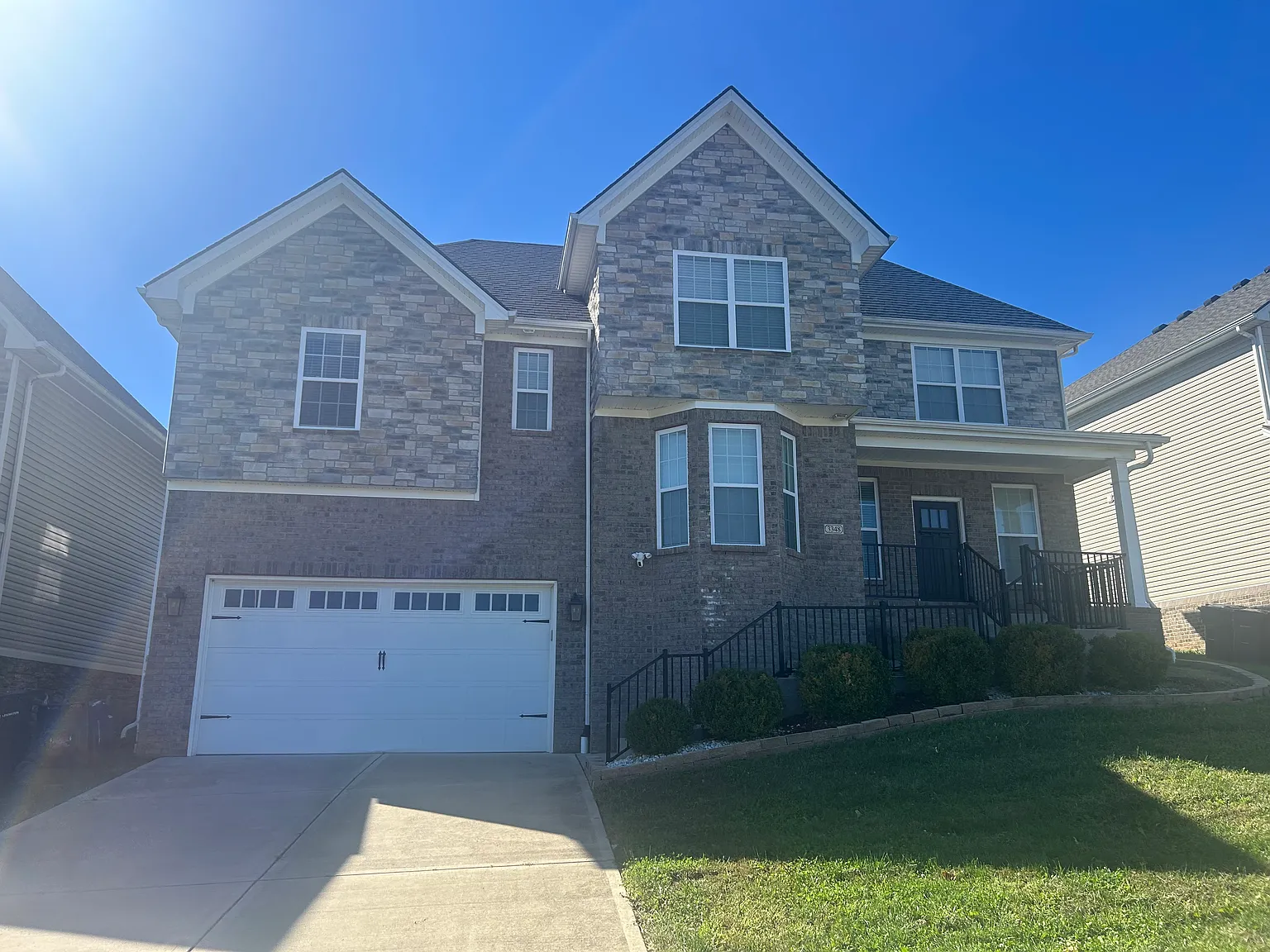 4 bed, 2.5 bath, 2400 sqft, $2,995 — Photo 1