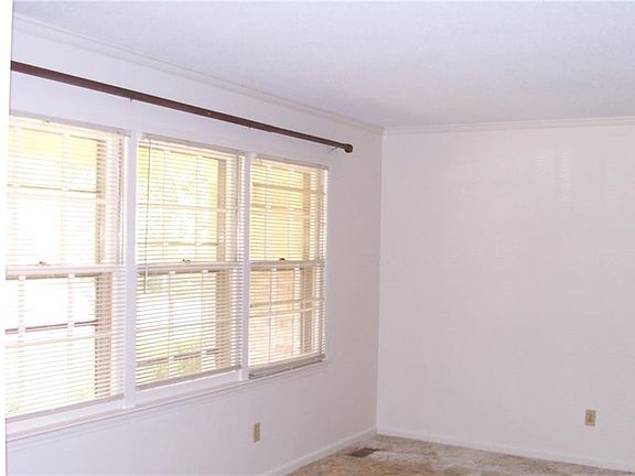 2nd image of 3605 Hermitage Dr