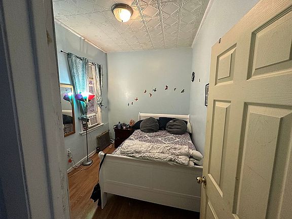 4th image of 2512 Central Ave