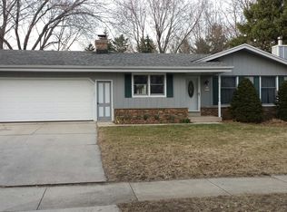 N94W5072 Thornapple Ln, Cedarburg, WI 53012