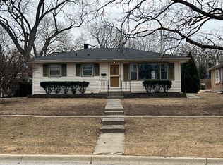 533 Arbor Ave, West Chicago, IL 60185