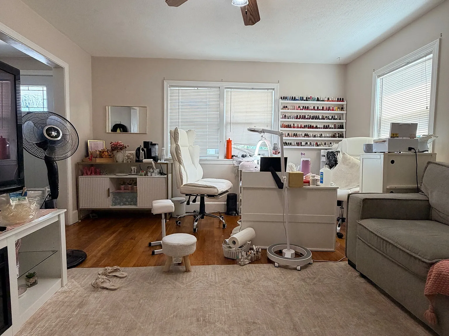 2 bed, 1.0 bath, 1129 sqft, $2,600 — Photo 3