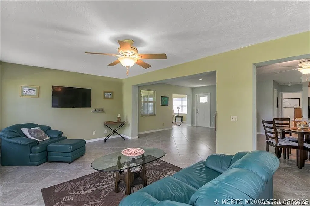 2 bed, 2.0 bath, 1312 sqft, $2,250 — Photo 3