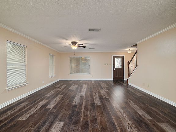 4th image of 3300 Baldwin Park