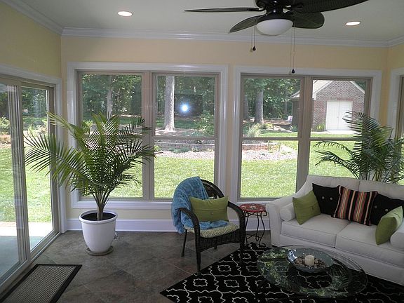 4th image of 105 White Poplar Dr