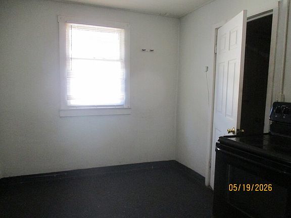 5th image of 74 Young Ave SW #74