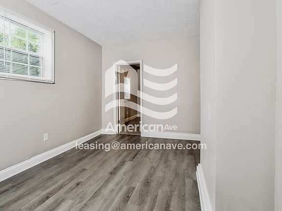 780219_004_wm_-_living_room_12973396.jpg