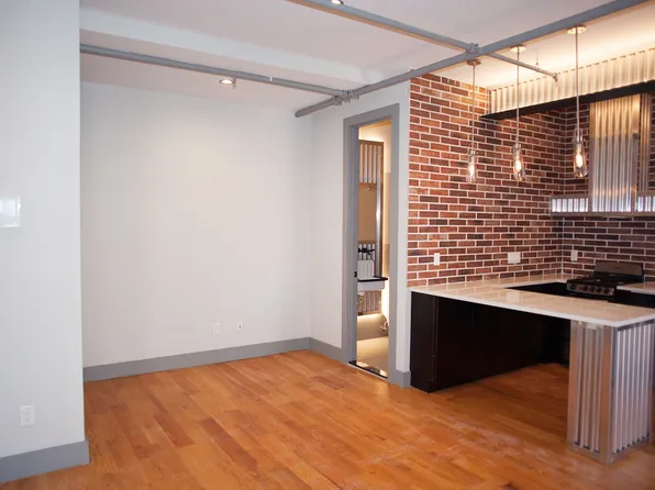 18 Stanhope Street image 1 of 12