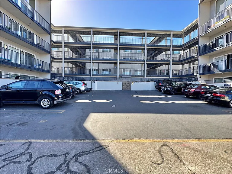 230 S Catalina Ave #203 — Photo 49