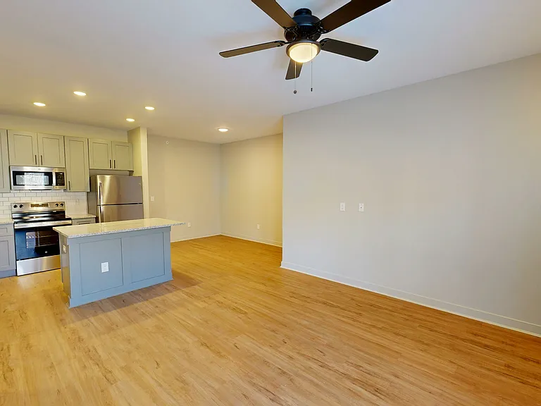 Remington Lake Apartments — Photo 29
