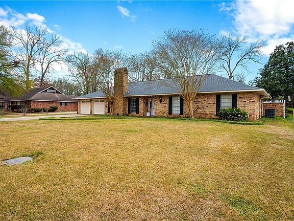 2nd image of 467 Debellevue Dr