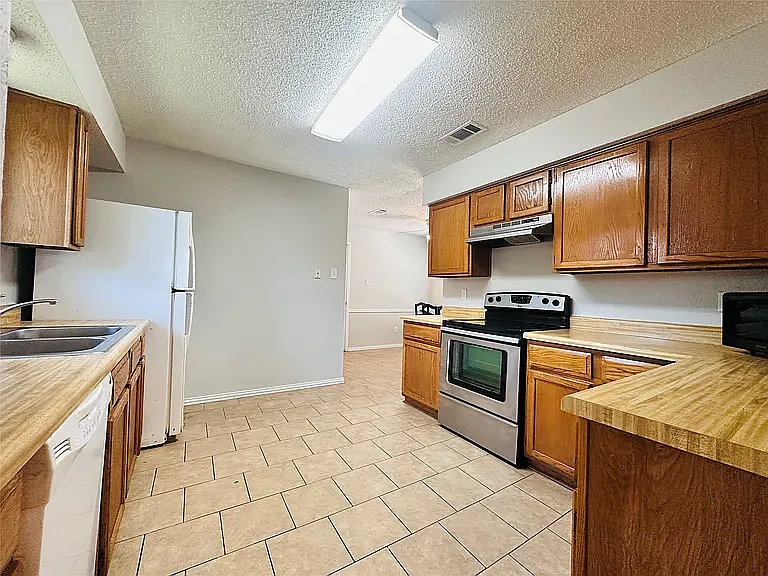 3117 Kingswood Dr — Photo 32