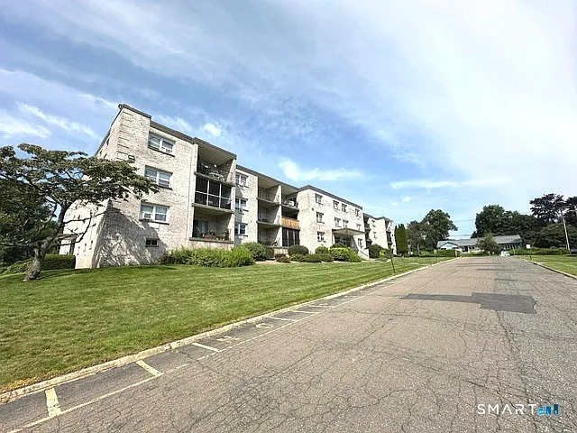 308 Meadowside Rd #209 — Photo 16