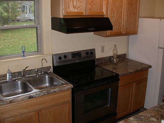 5th image of 2229 Edgewood Dr
