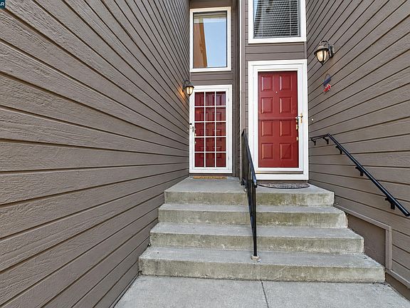 2nd image of 2030 Wellfleet Pl