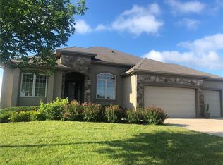 8101 E 90th Ter, Kansas City, MO 64138