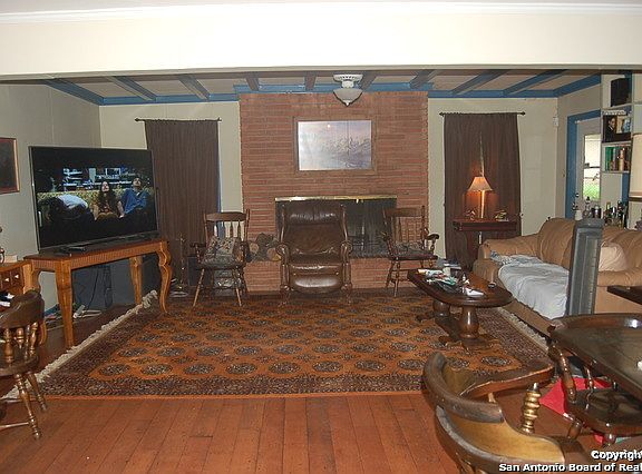 5th image of 333 El Portal Dr