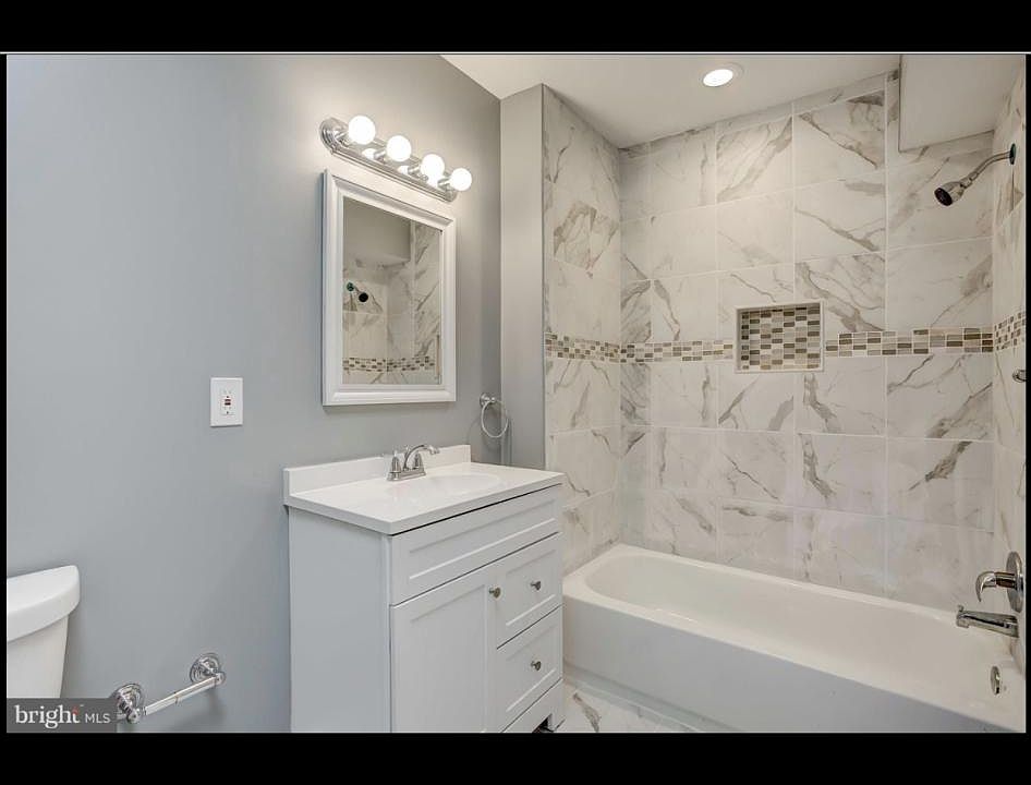 2nd image of 2304 Ashland Ave