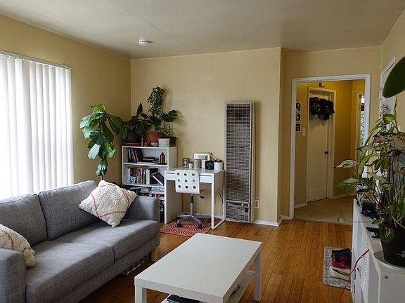 3rd image of 4621 N Banner Dr