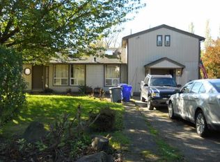 810 NE South Shore Rd, Portland, OR 97211