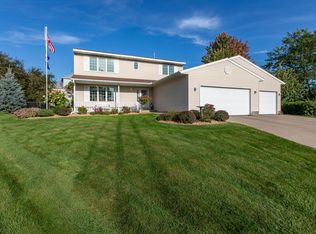 4422 Surrey Ln NW, Rochester, MN 55901