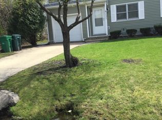 3745 Johns Manville Ave, Gurnee, IL 60031
