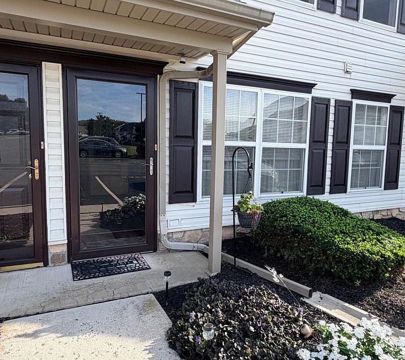 1st image of 428 Buttonwood Ln #428A