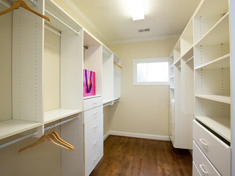 653 Lockton Pl — Photo 38