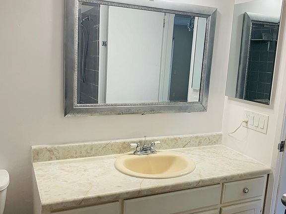3rd image of 1335 E Harvard St APT 102