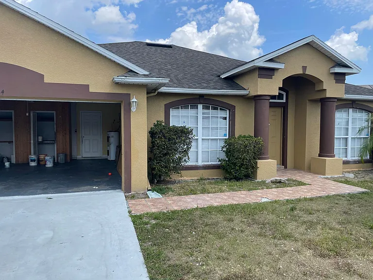 744 Leonardo Ct — Photo 1